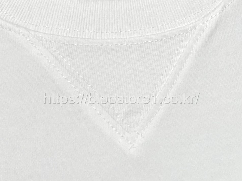 디올 캐주얼 핏 북 커버 자수 프린트 티셔츠