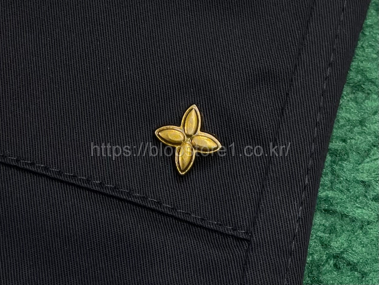 루이비통 릴랙스드 팬츠 위드 엠보스드 시그니처 디테일 1AK76A