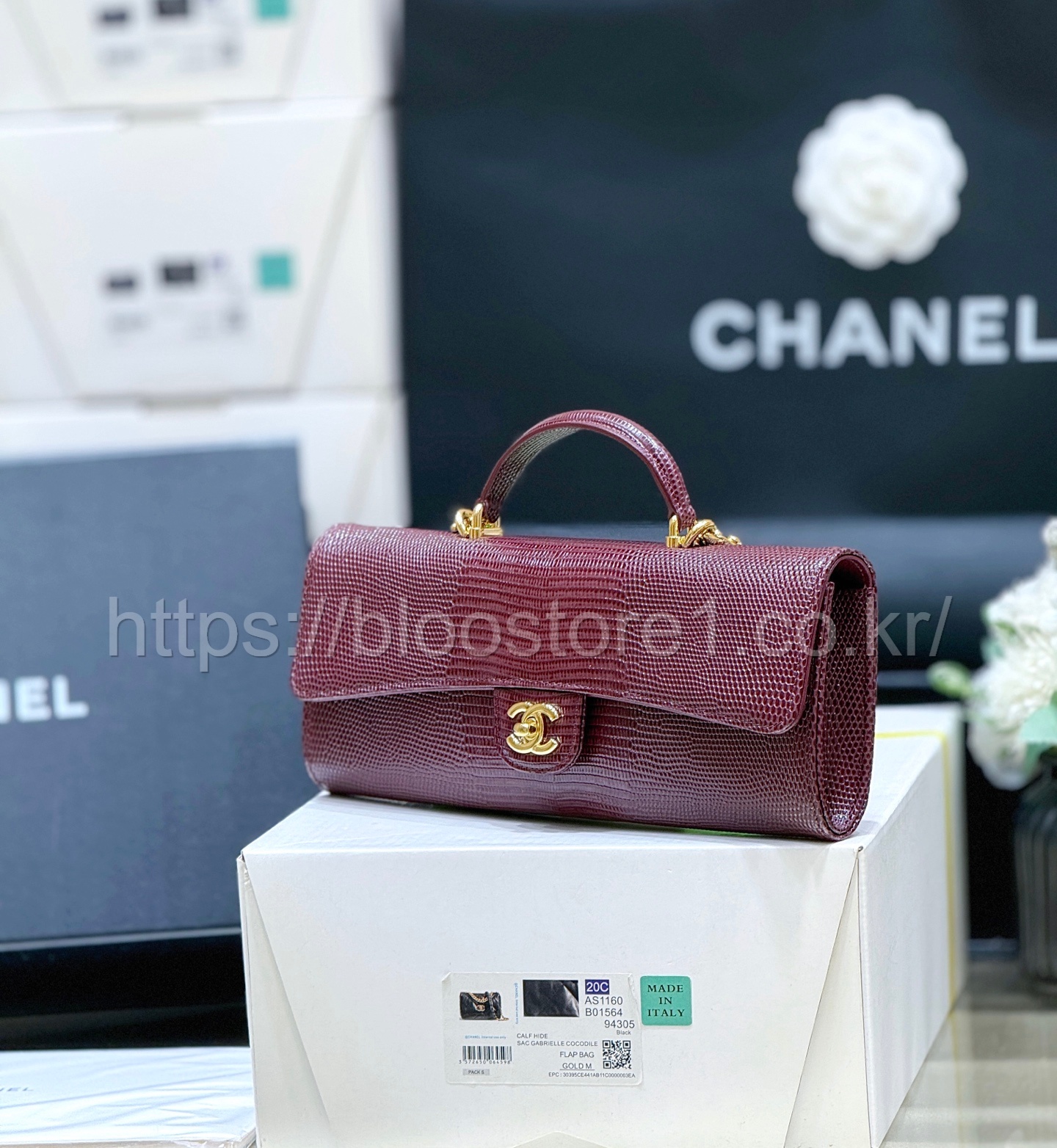샤넬 26SS 리자드 엠보스드 카프스킨 체인 클러치 버건디