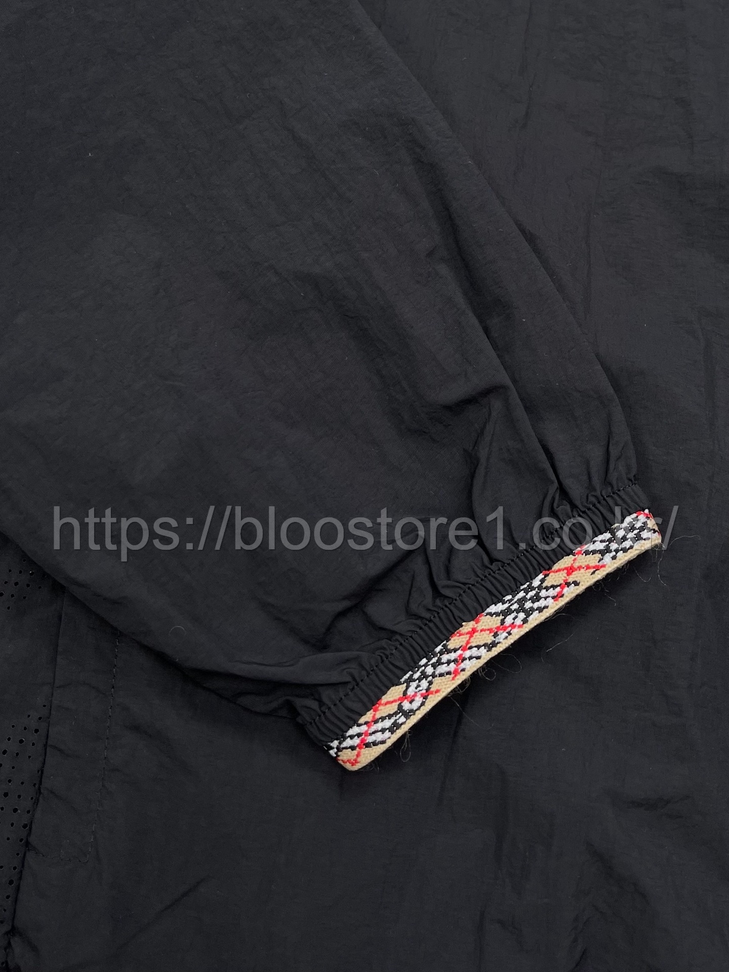 버버리 나일론 후드 재킷 3color (블루) (블랙) (그레이)