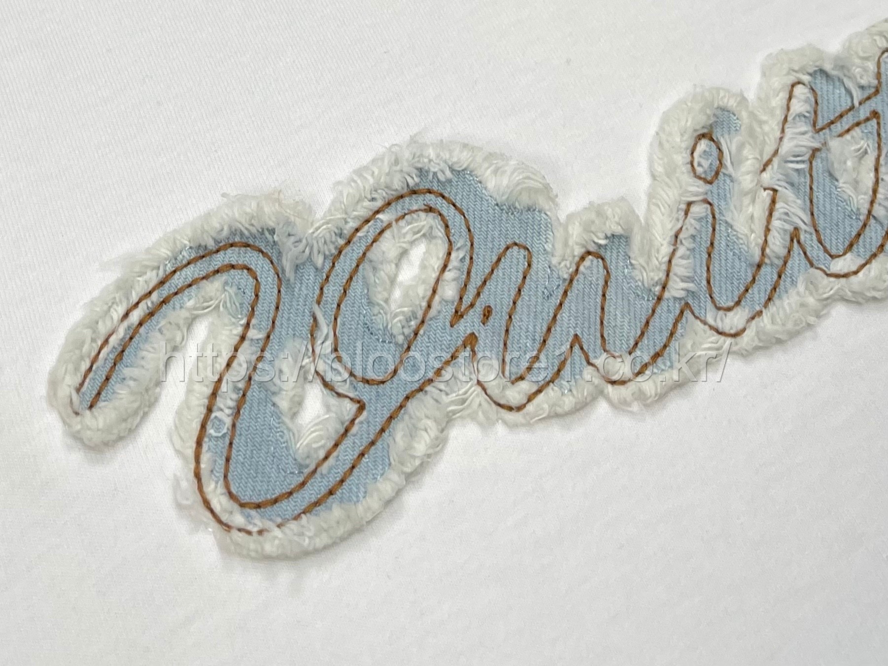 루이비통 데님 시그니처 쇼트 슬리브드 티셔츠 1AK7H4