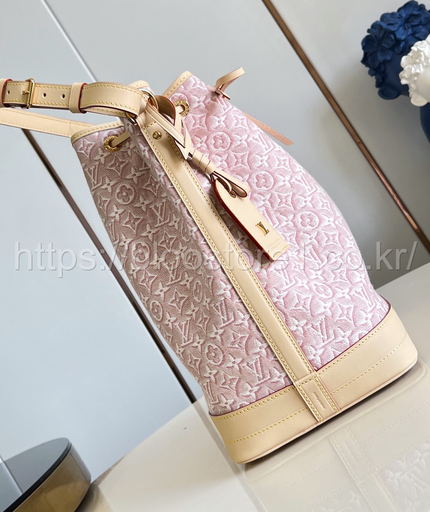 루이비통 FW26 노에 핸드백 M28714