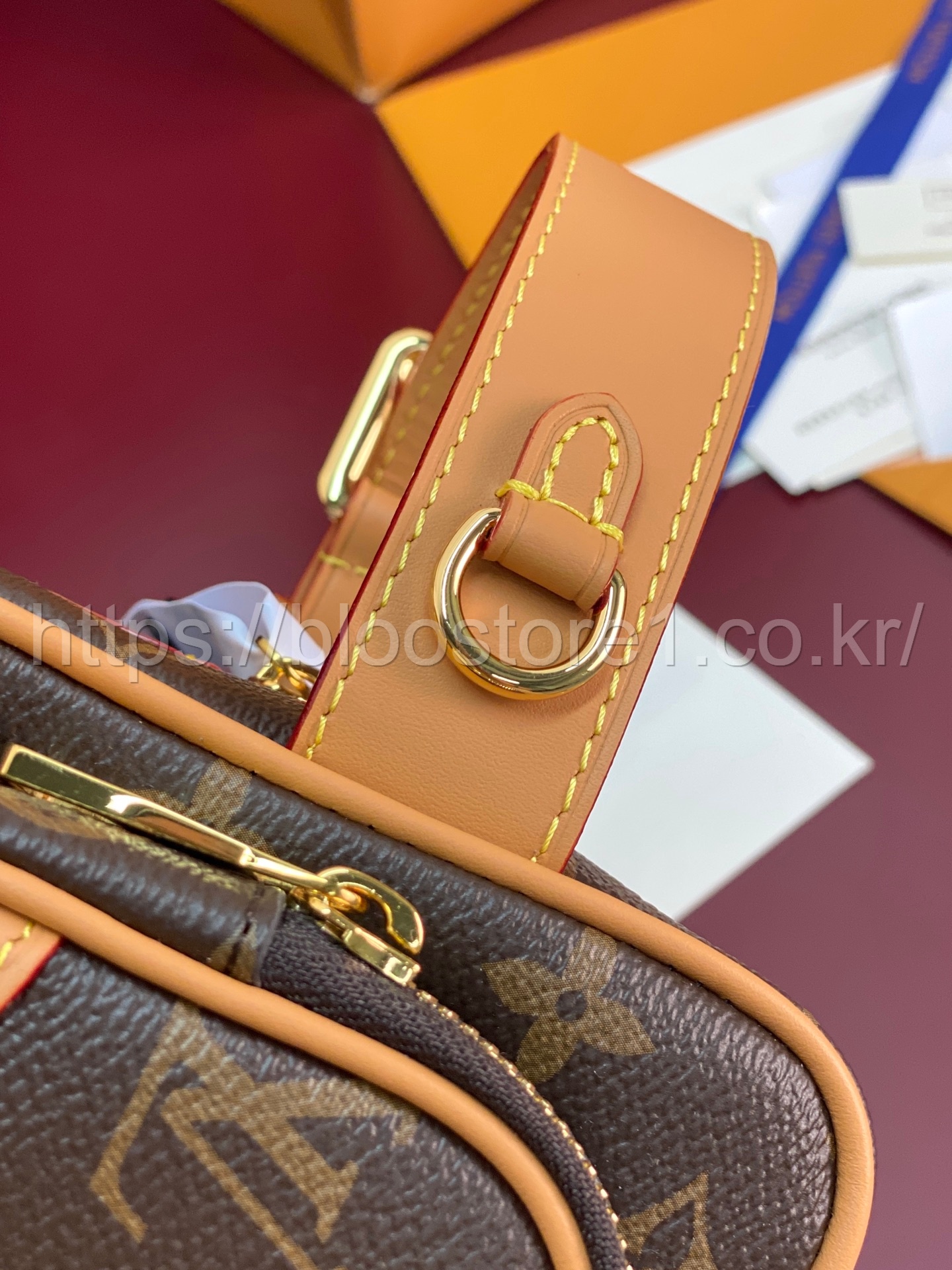 루이비통 락커 돕 키트 카고 M2A501