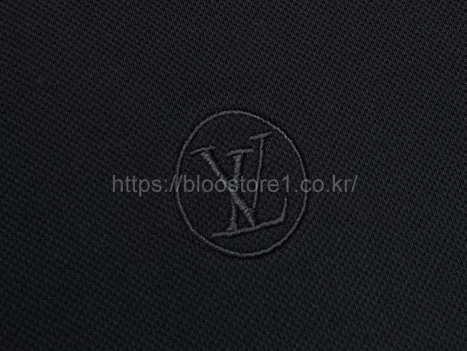 루이비통 클래식 쇼트 슬리브 피케 폴로 셔츠 2color (블랙) (화이트)