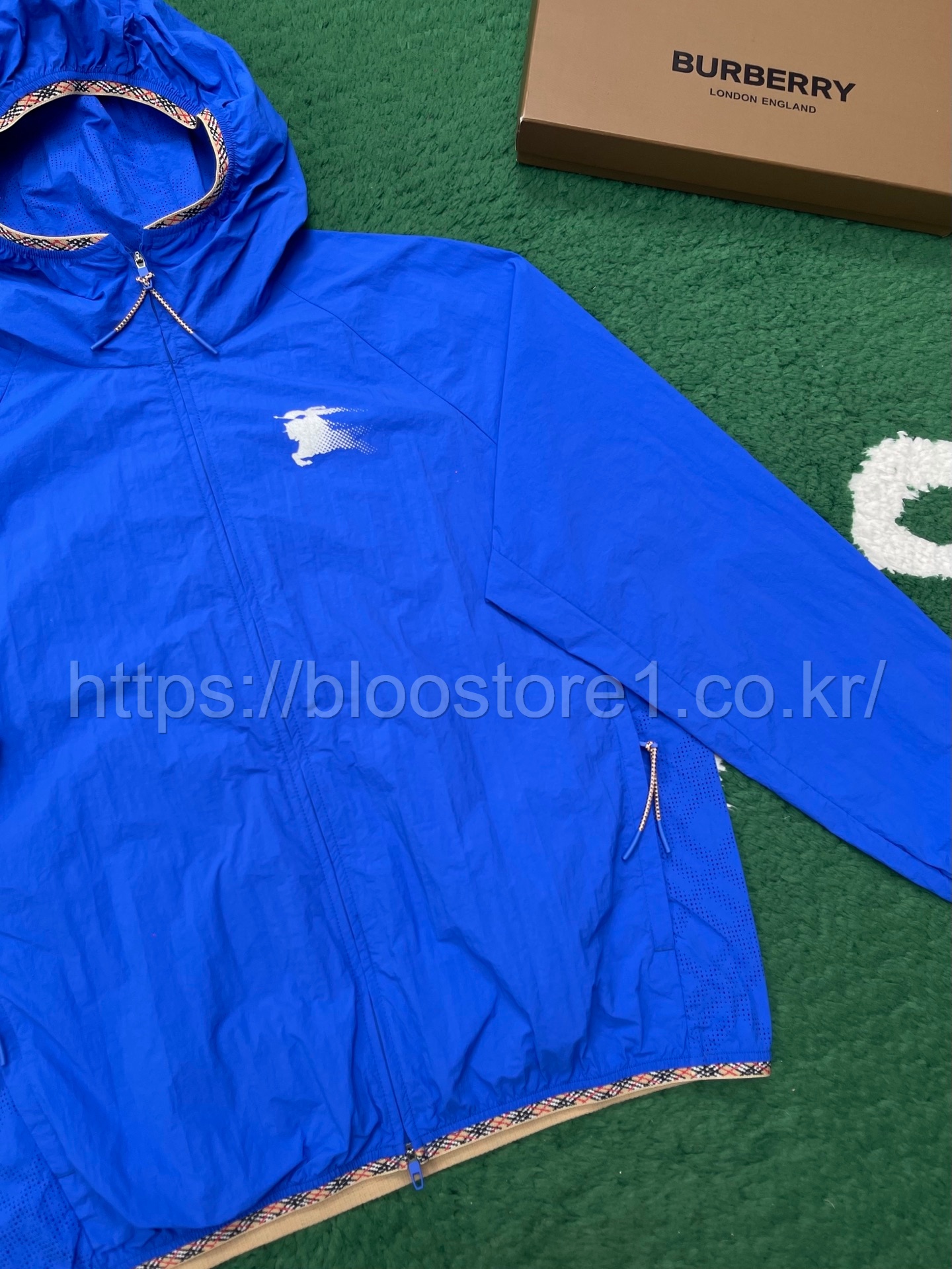 버버리 나일론 후드 재킷 3color (블루) (블랙) (그레이)