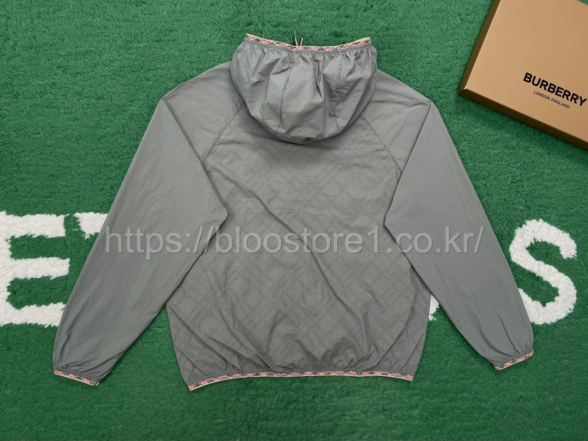 버버리 나일론 후드 재킷 3color (블루) (블랙) (그레이)