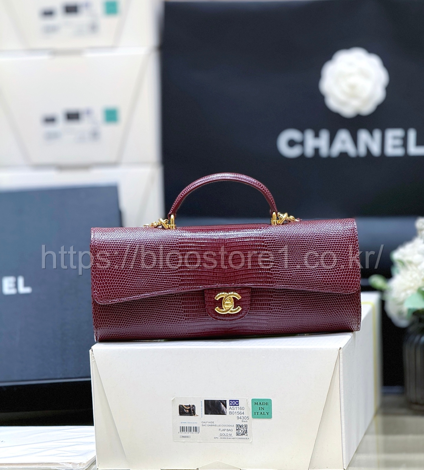 샤넬 26SS 리자드 엠보스드 카프스킨 체인 클러치 버건디