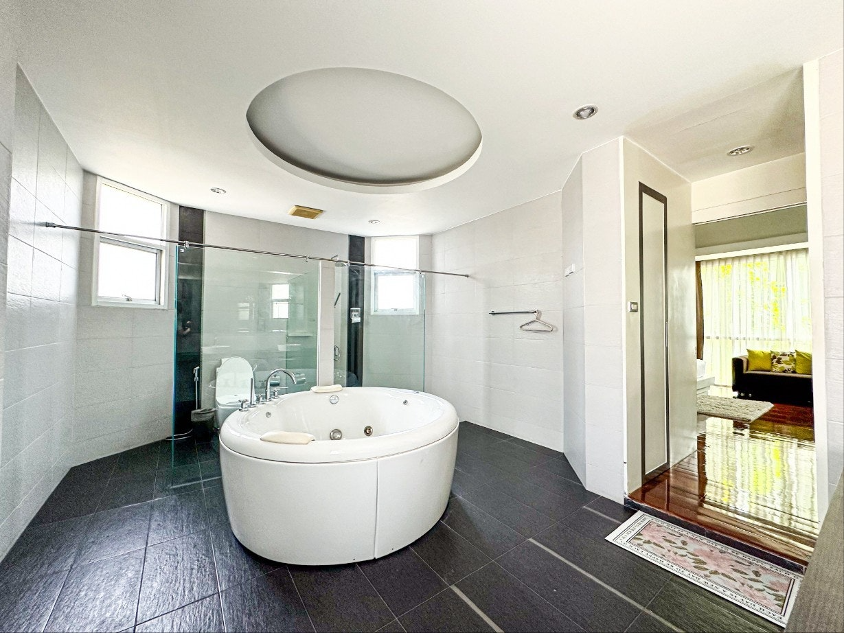 ์ฌ์ฉ์๊ฐ ์ฌ๋ฆฐ ์ด๋ฏธ์ง