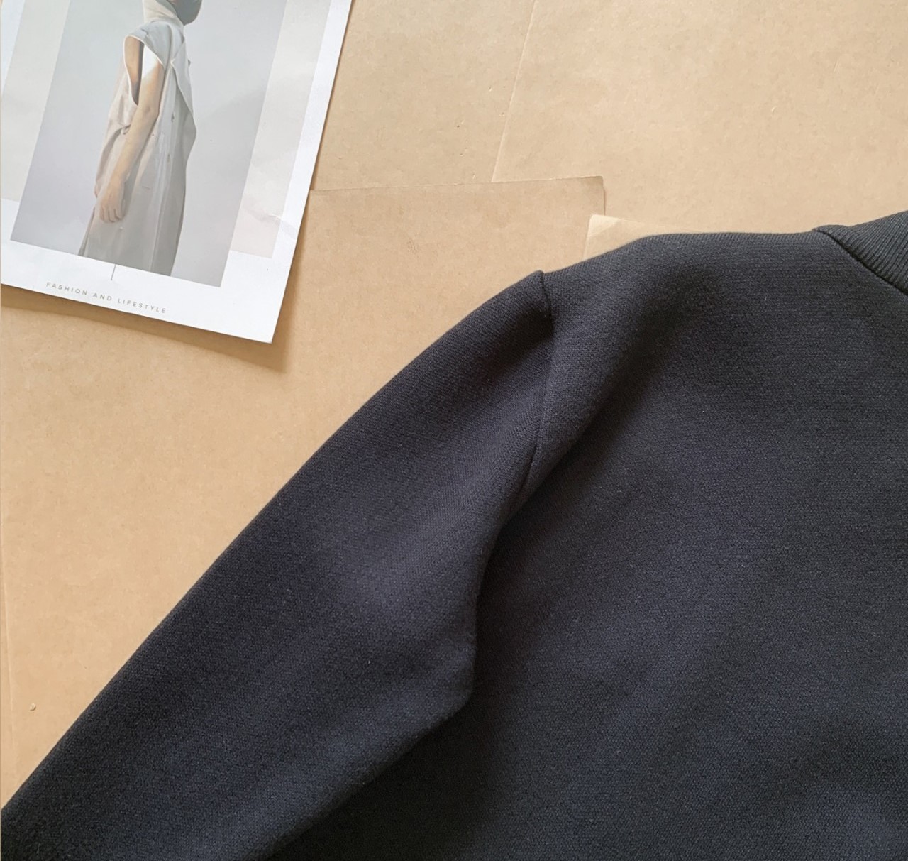 [국내/오늘 배송] 프라다 삼각로고 리나일론 집업 가디건