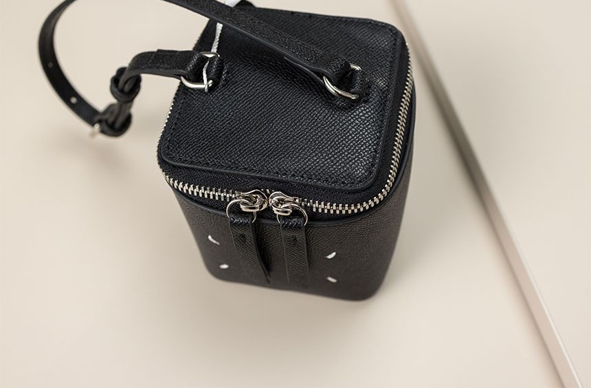 [국내/오늘 배송] 메종마르지엘라 마르지엘라 Mini Box Bag 신상 수입 프리미엄급