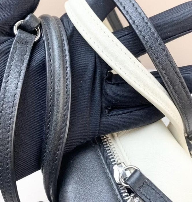 [국내/오늘 배송] 샤넬 페더 웨이트 볼링백