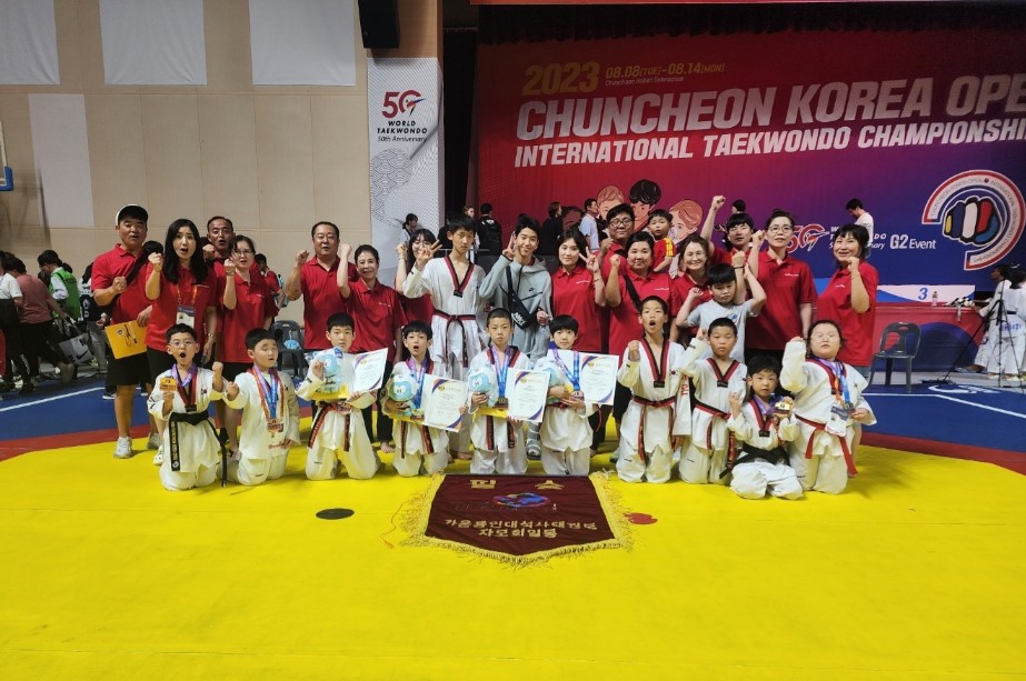 6de7a9ad30856.jpg