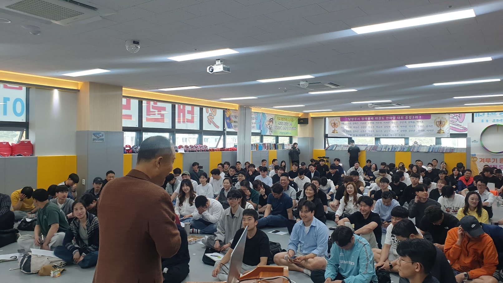 d63ff578f70ba.jpg