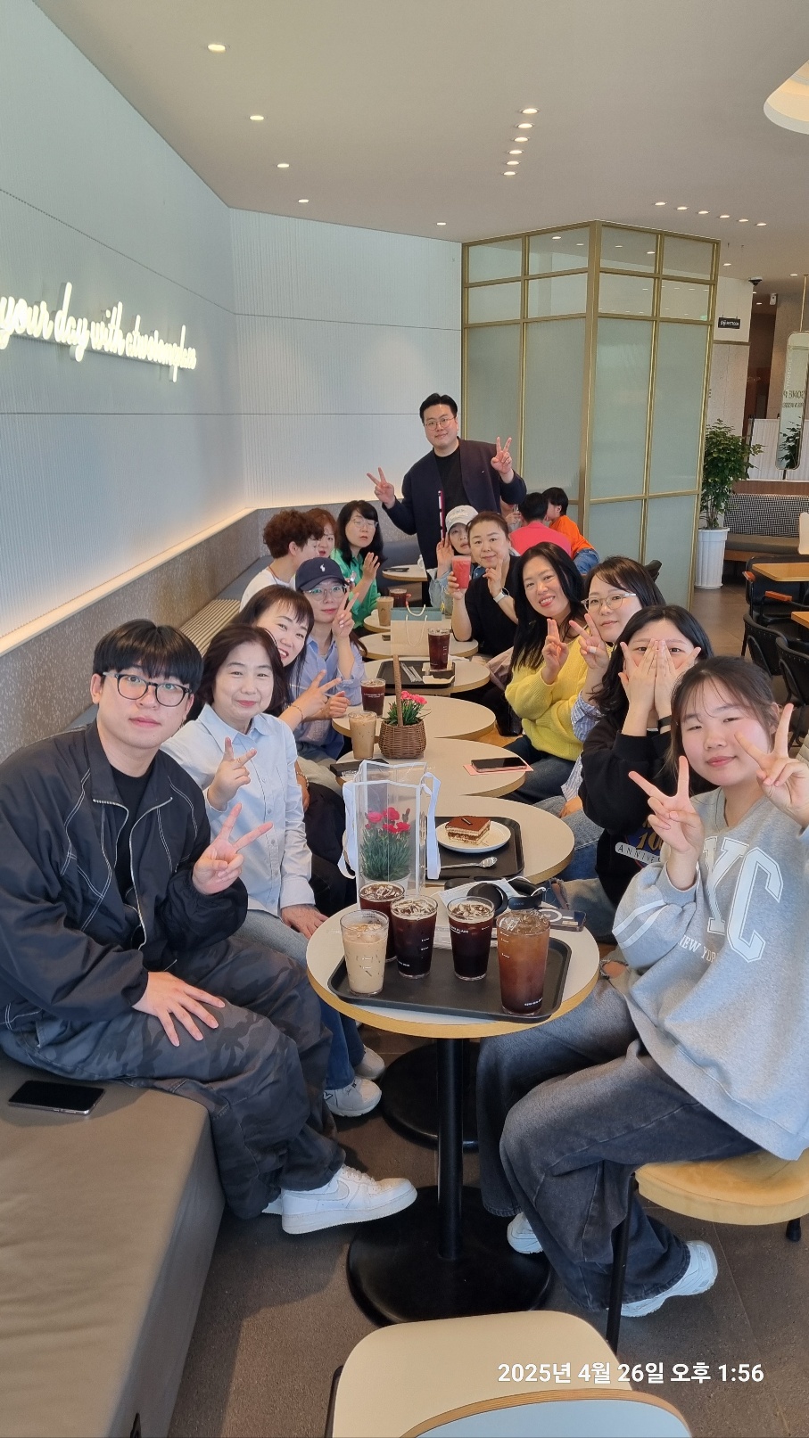 102fc9e8cccbd.jpg
