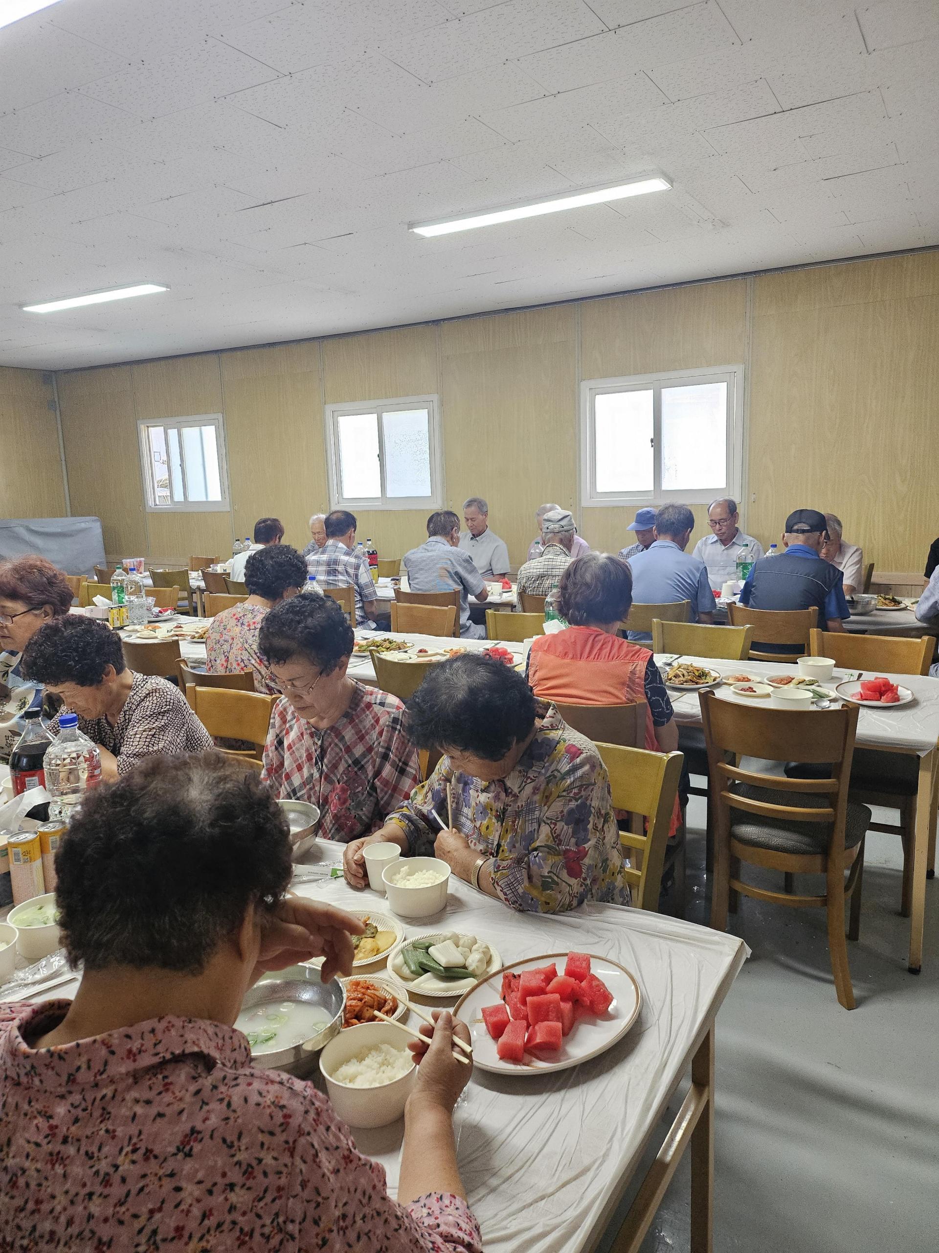 8f18d5abba015.jpg