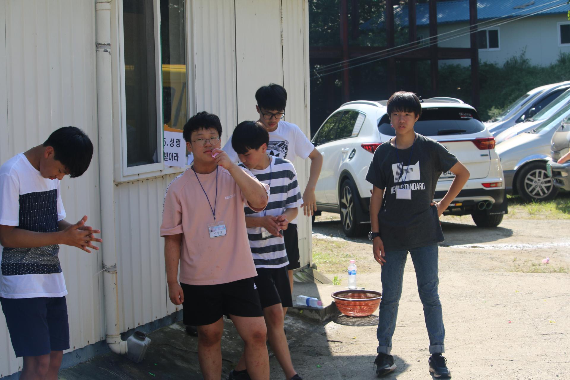 5acbf9e78fb38.jpg