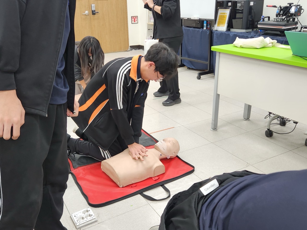 4d8fca4a5504a.jpg