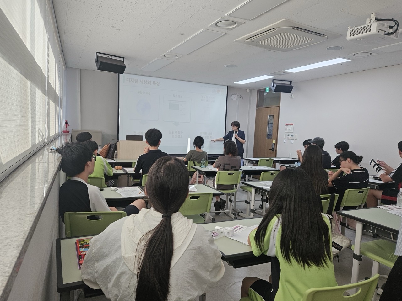 ac2e75d294280.jpg