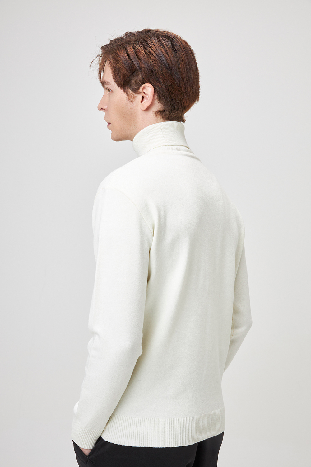 긴팔 티셔츠 모델 착용 이미지-S1L15