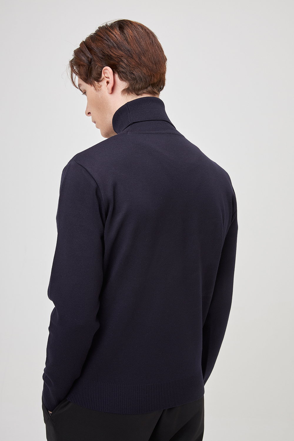 긴팔 티셔츠 모델 착용 이미지-S1L14