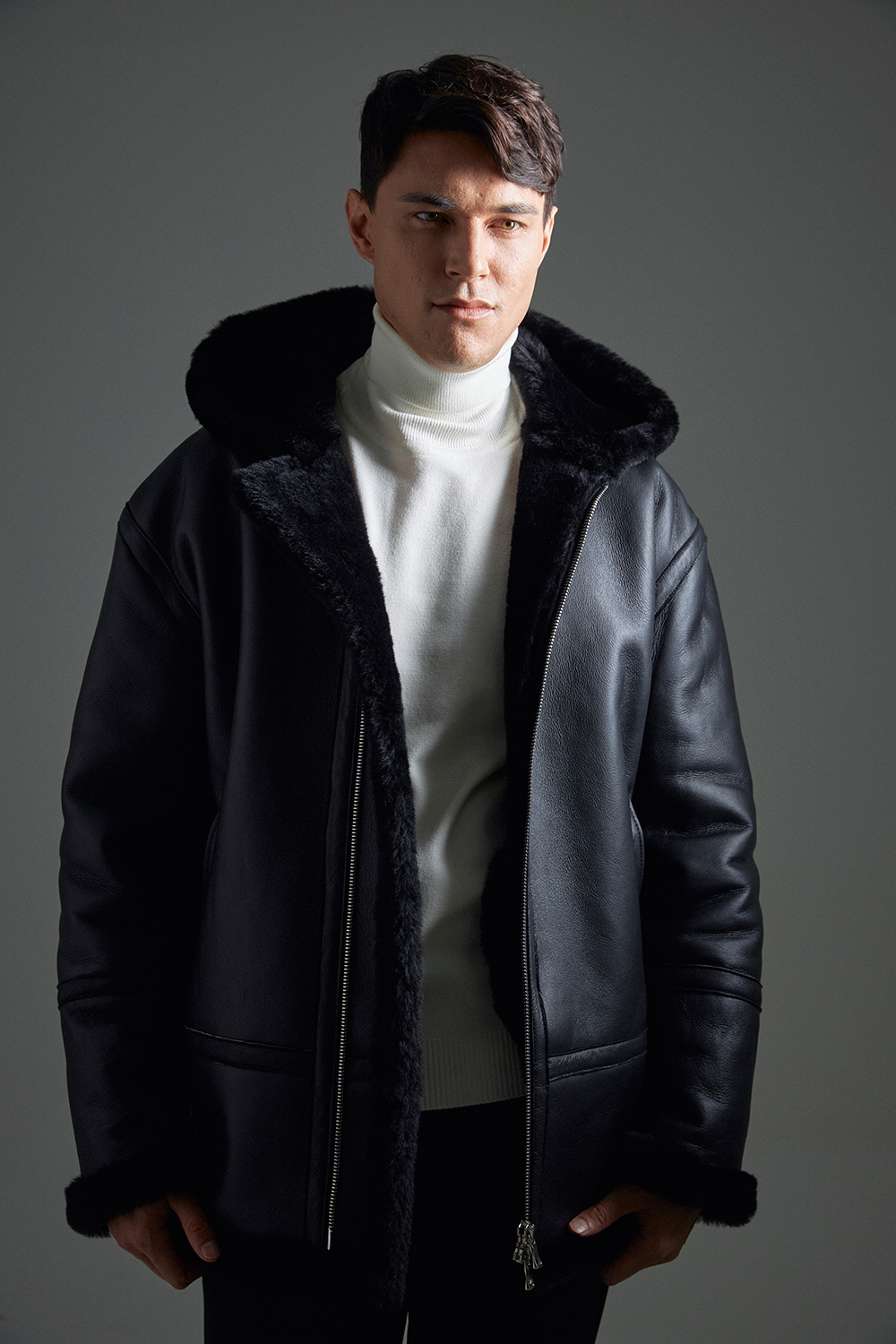 재킷 모델 착용 이미지-S1L2