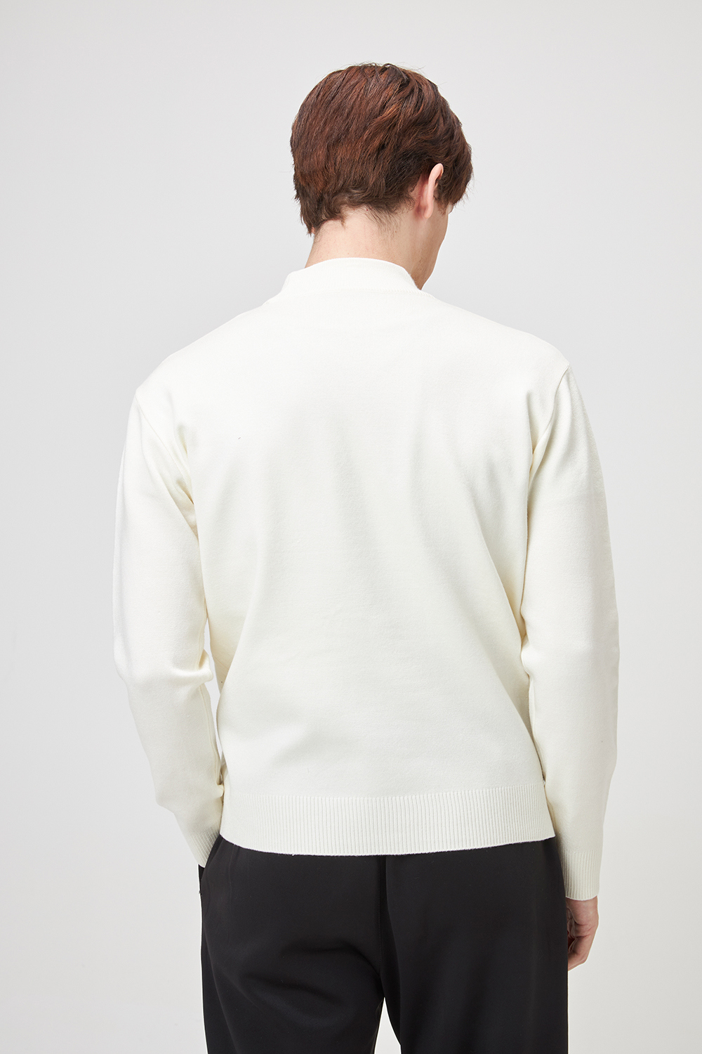 긴팔 티셔츠 모델 착용 이미지-S1L14