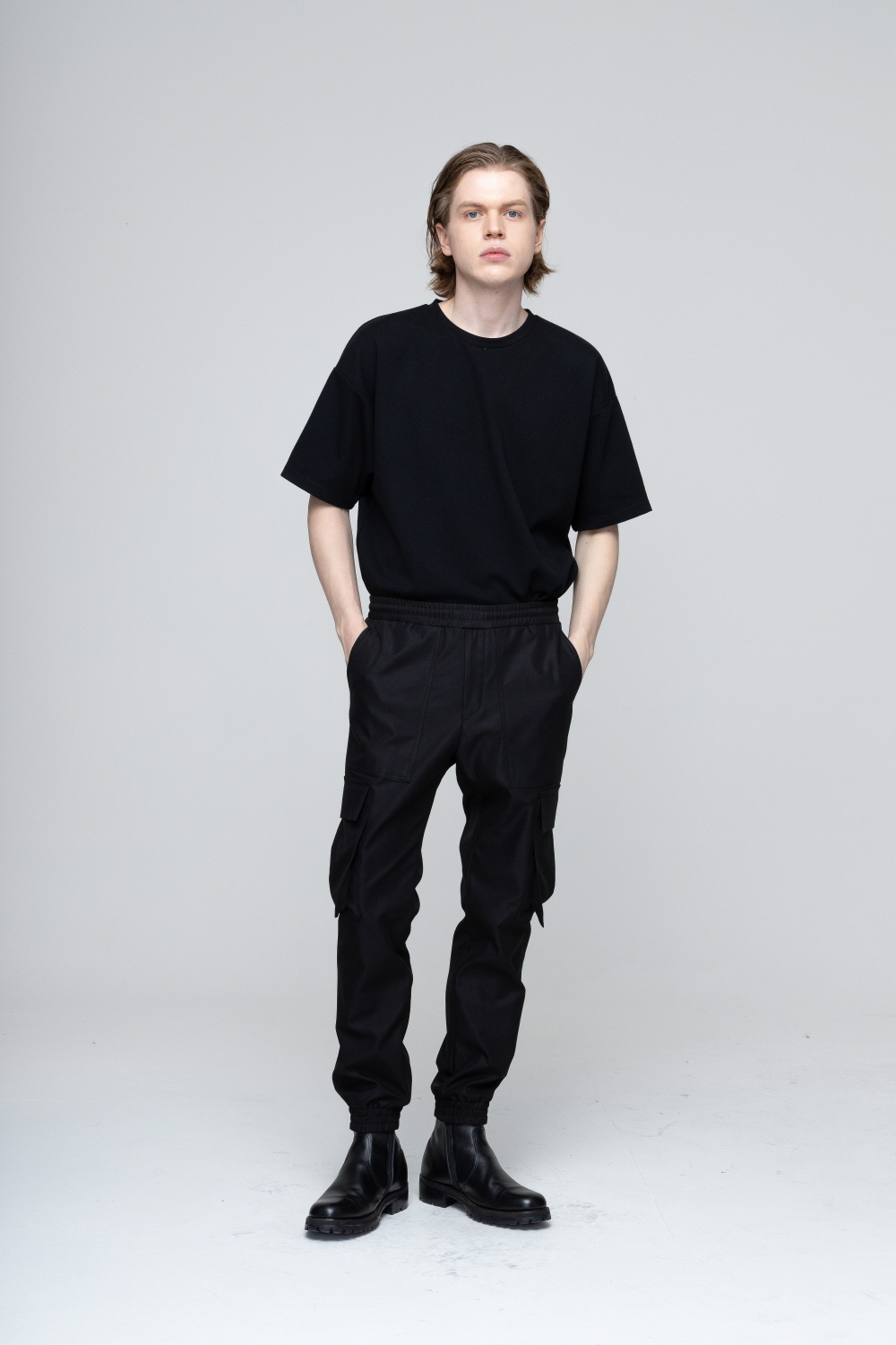 바지 모델 착용 이미지-S1L8