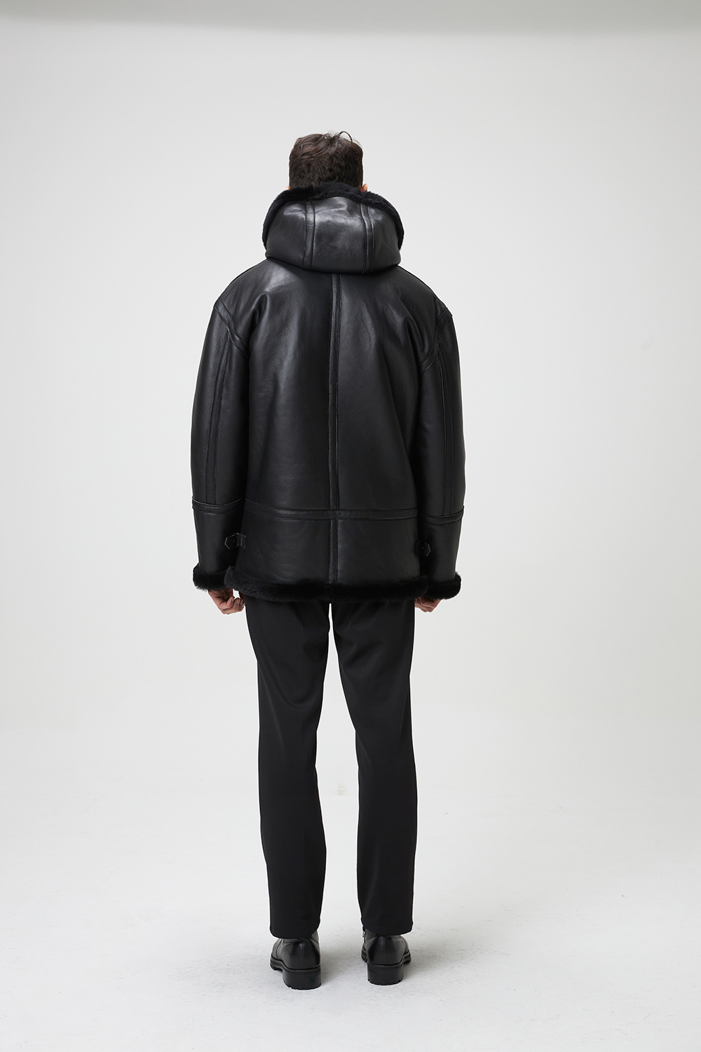 재킷 모델 착용 이미지-S5L3