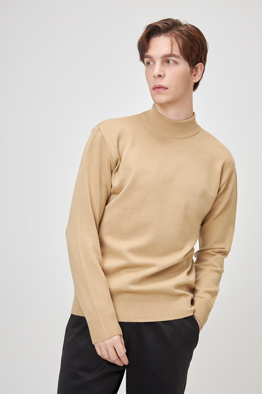 긴팔 티셔츠 모델 착용 이미지-S1L13