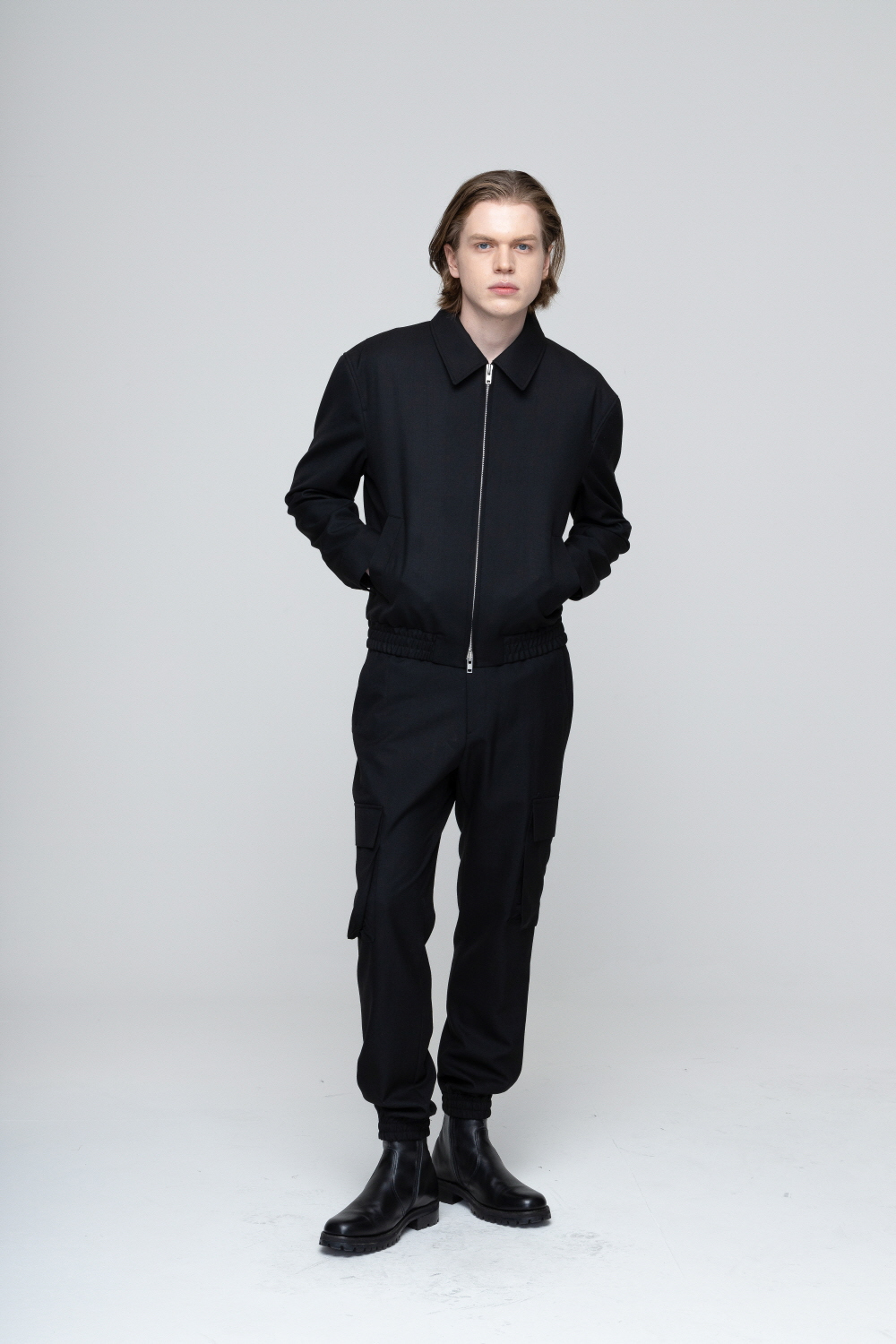 바지 모델 착용 이미지-S1L11