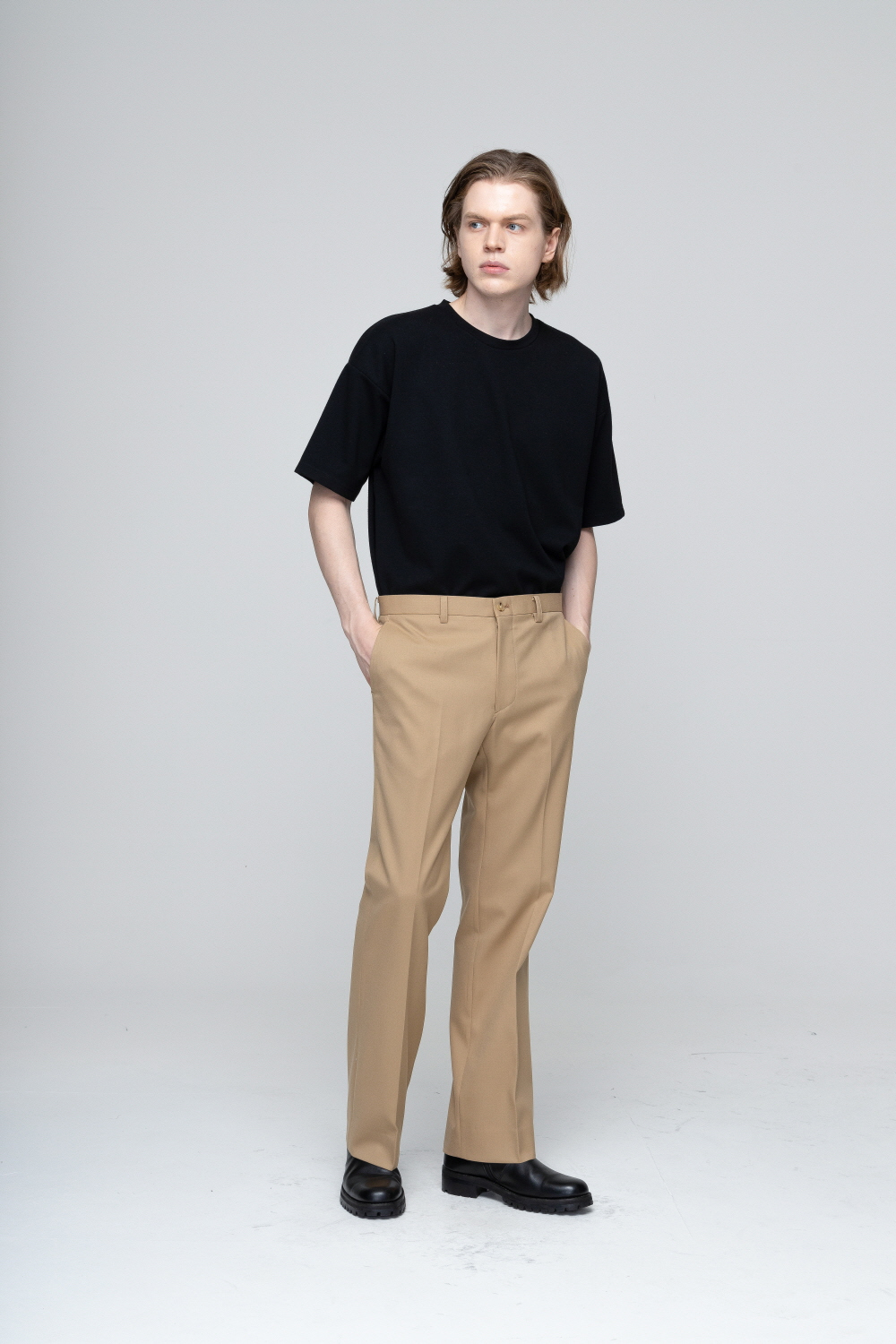 코트 모델 착용 이미지-S2L10