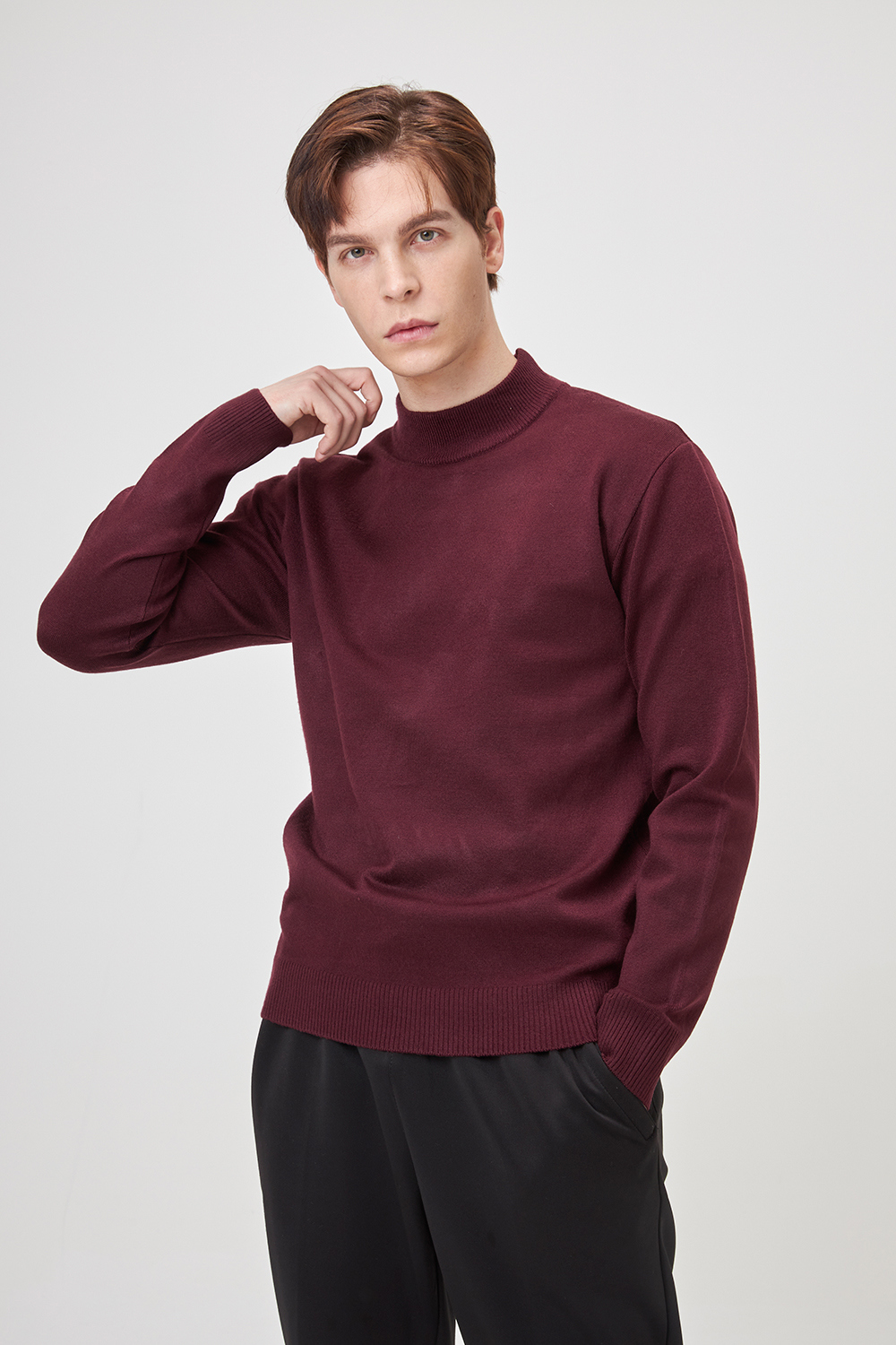 긴팔 티셔츠 모델 착용 이미지-S2L12