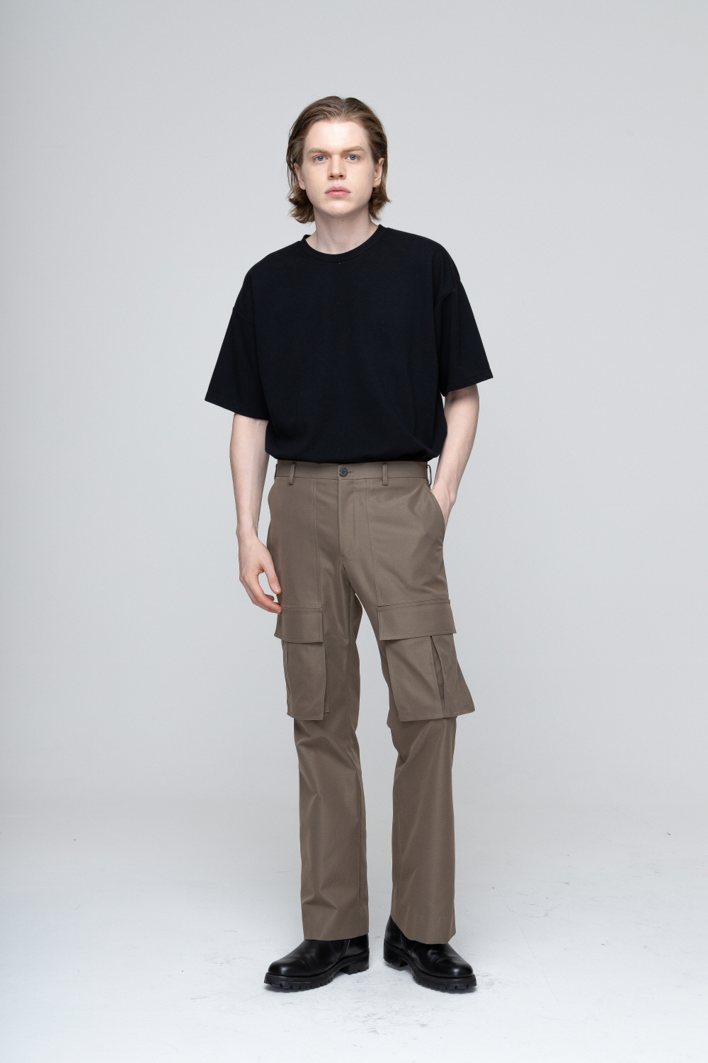 바지 모델 착용 이미지-S1L11