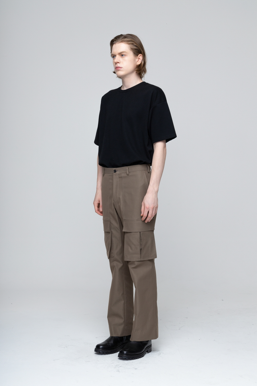 바지 모델 착용 이미지-S1L4