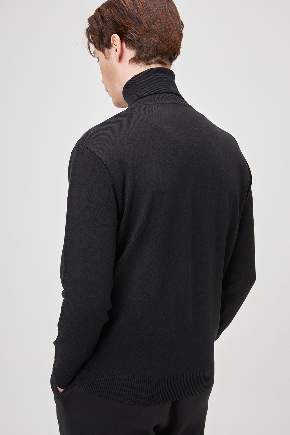 긴팔 티셔츠 모델 착용 이미지-S1L13