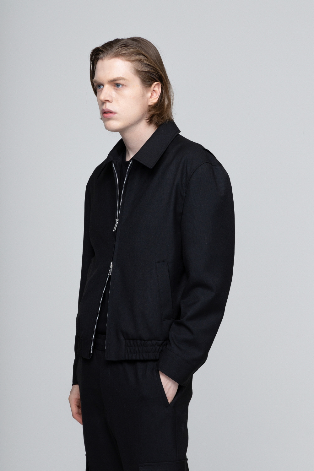 바지 모델 착용 이미지-S1L31