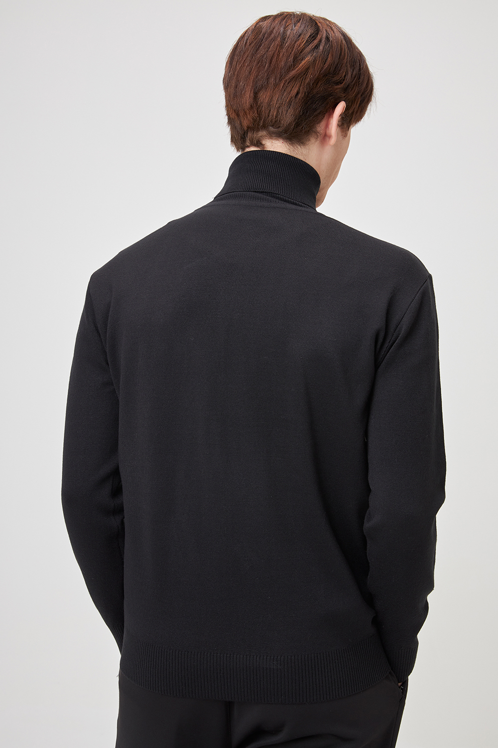 긴팔 티셔츠 모델 착용 이미지-S1L14