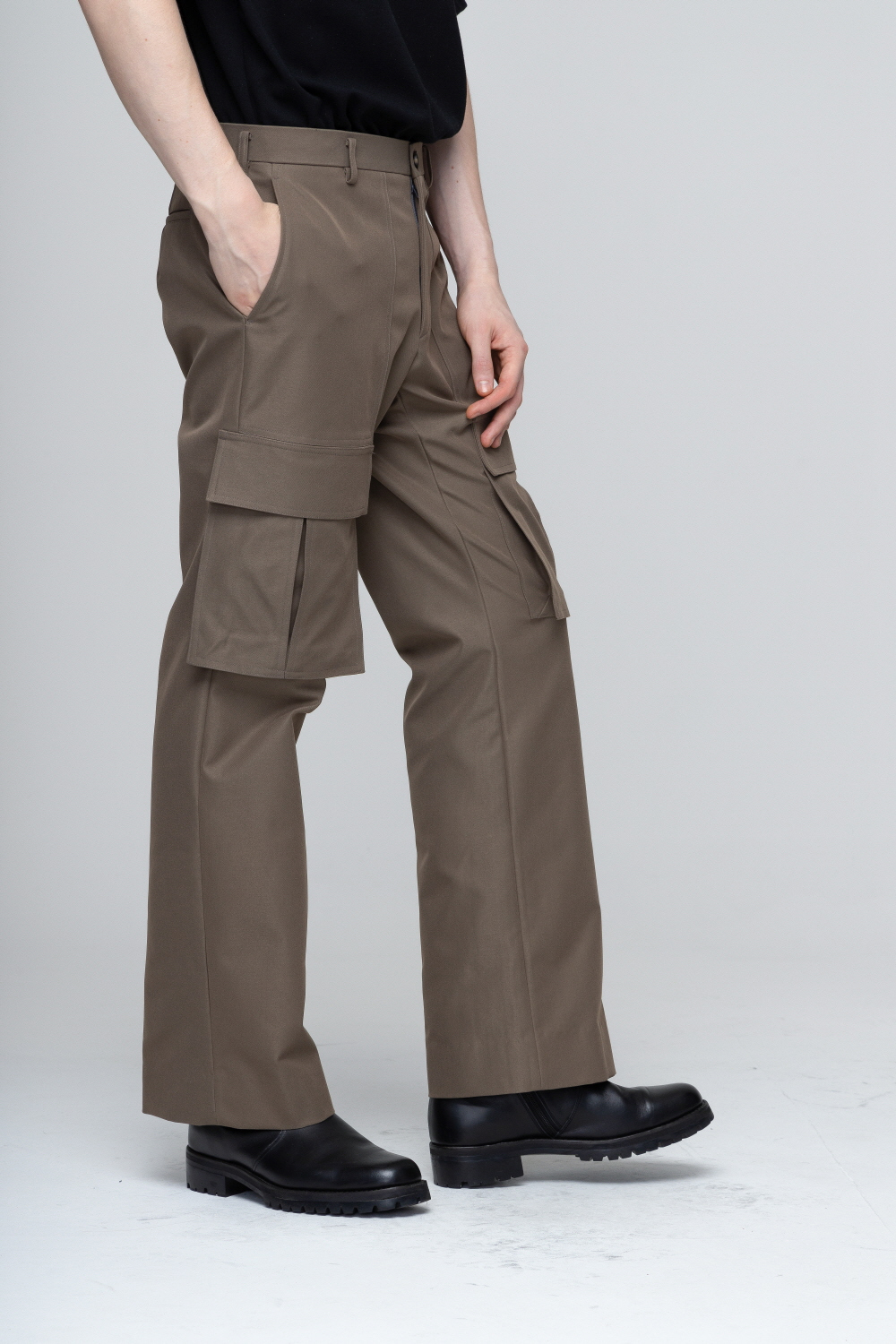 바지 모델 착용 이미지-S1L21