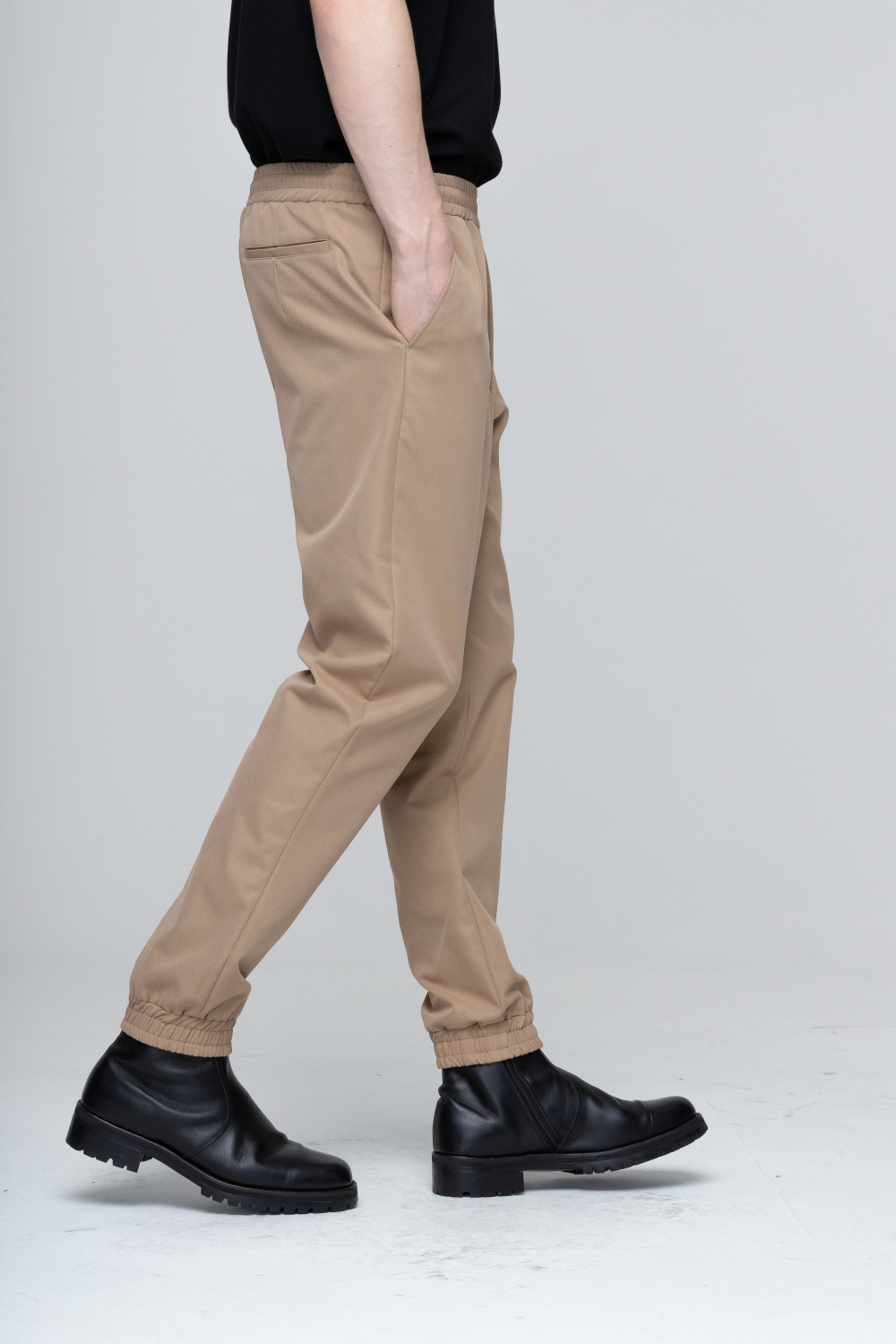 바지 모델 착용 이미지-S2L20