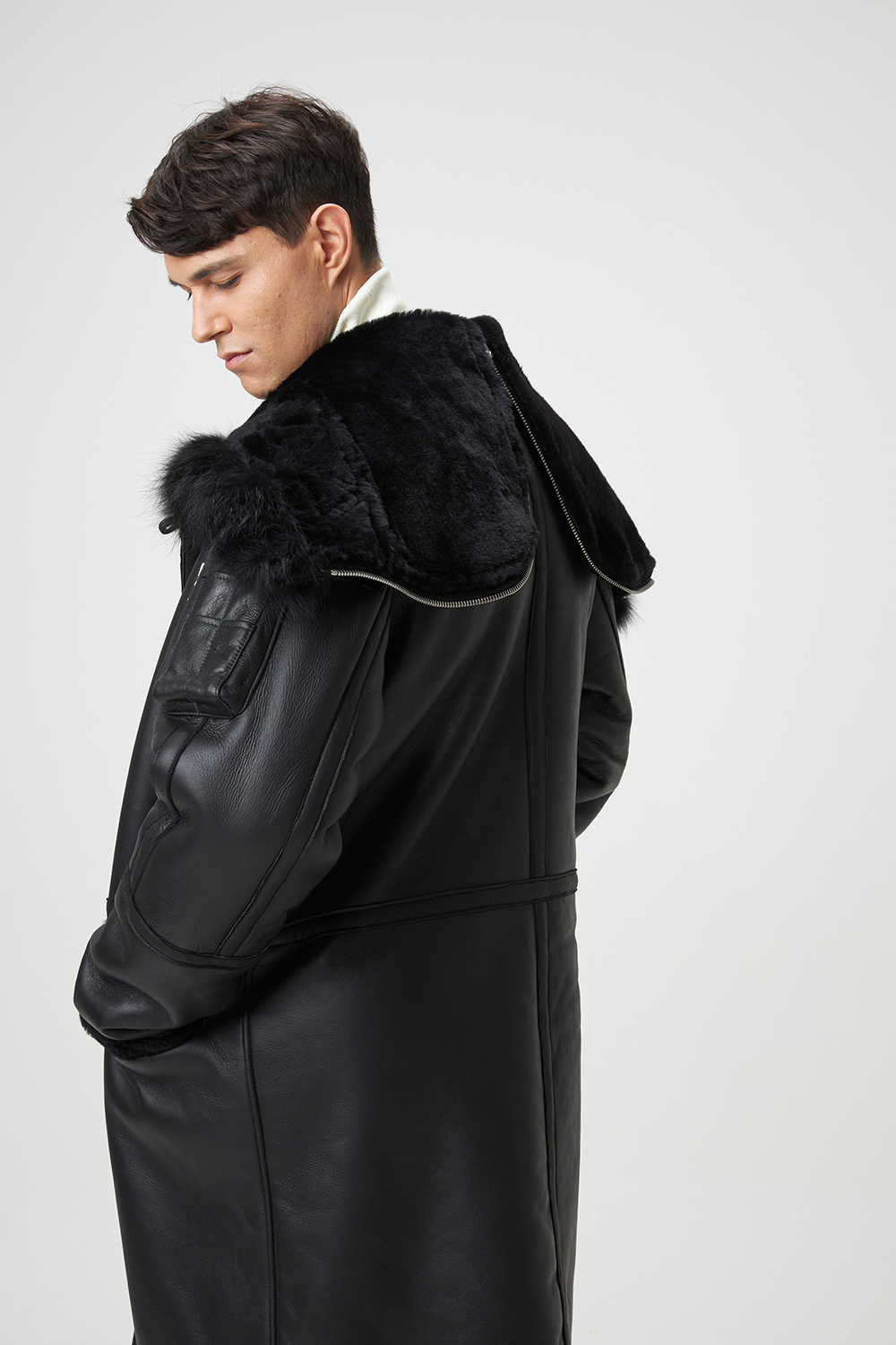 코트 모델 착용 이미지-S1L26