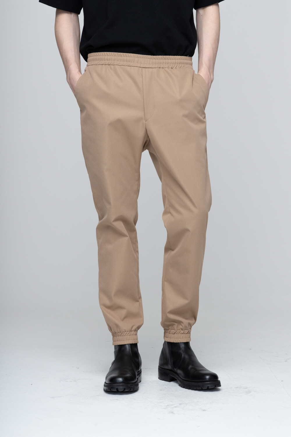 바지 모델 착용 이미지-S2L16