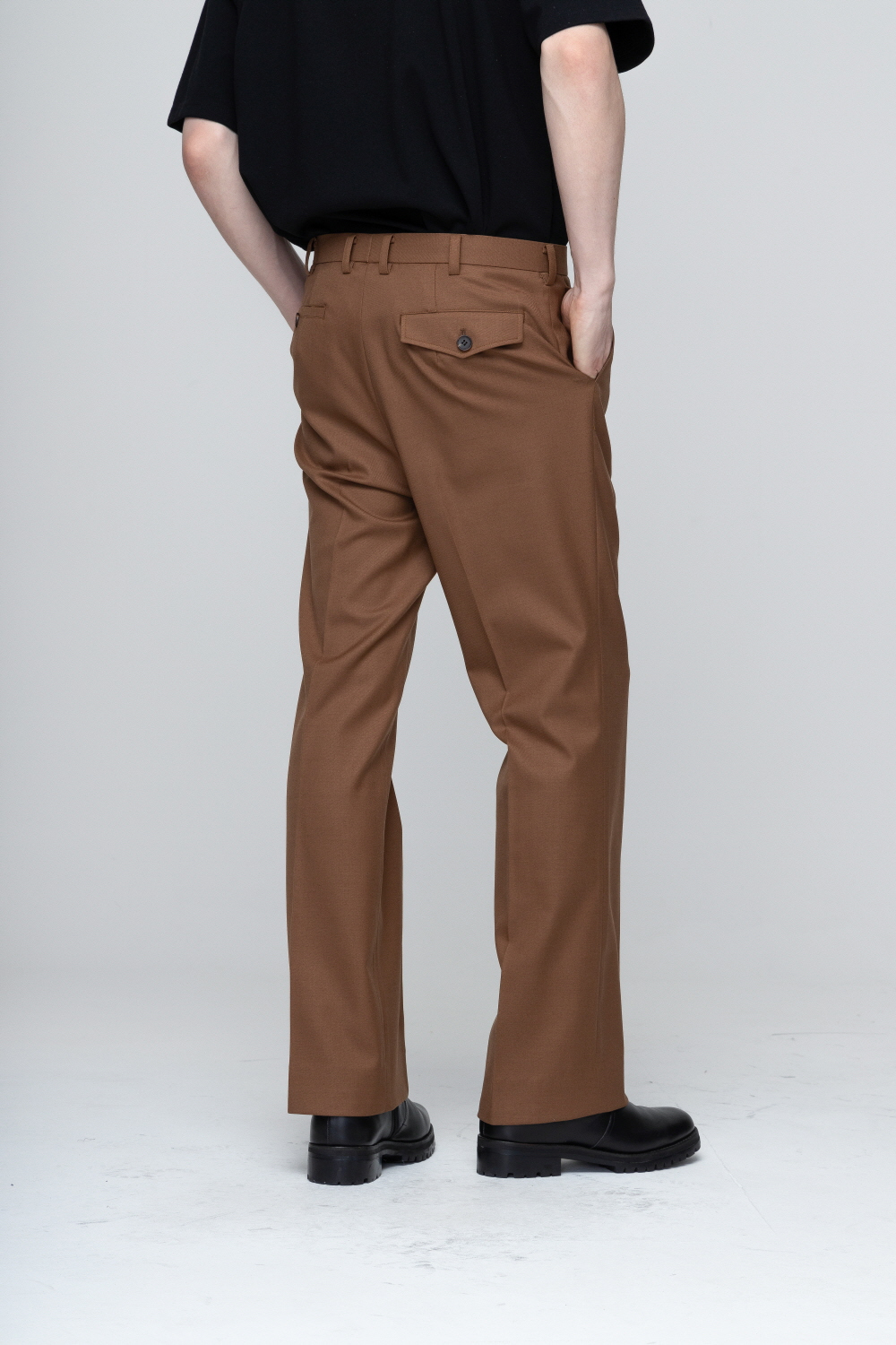 코트 모델 착용 이미지-S2L18