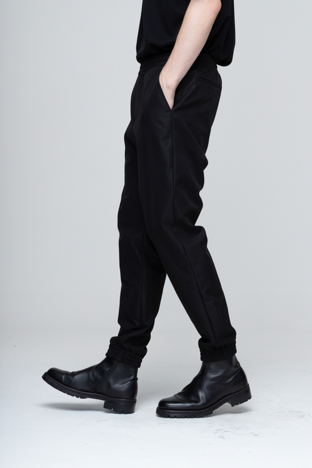 바지 모델 착용 이미지-S1L25