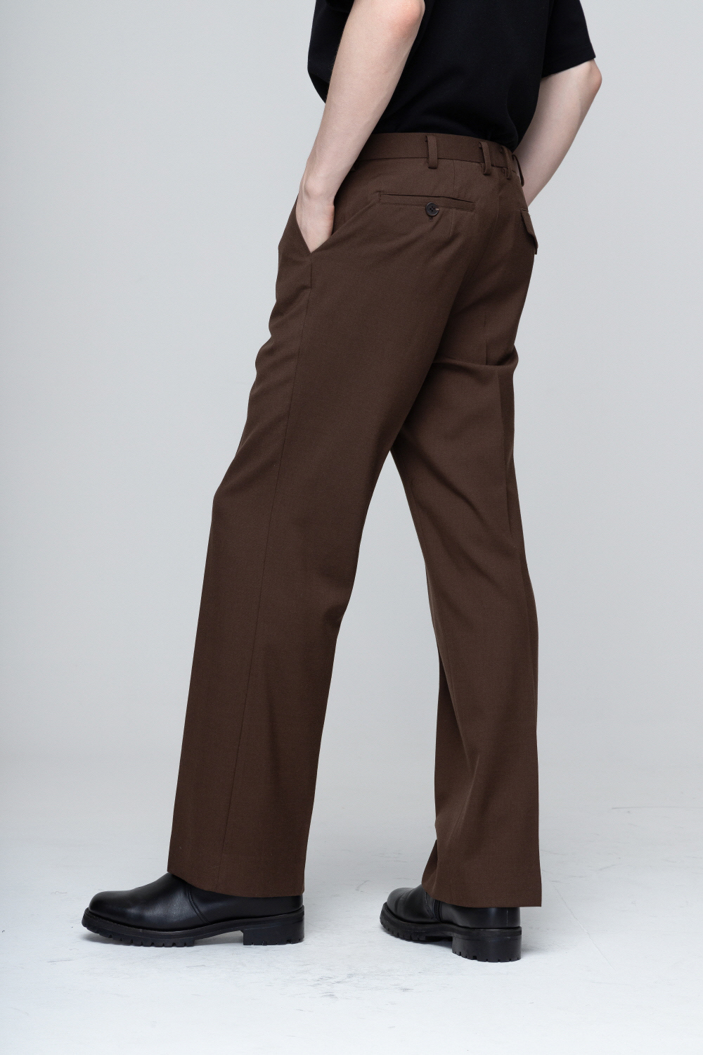 블레이저 모델 착용 이미지-S2L20