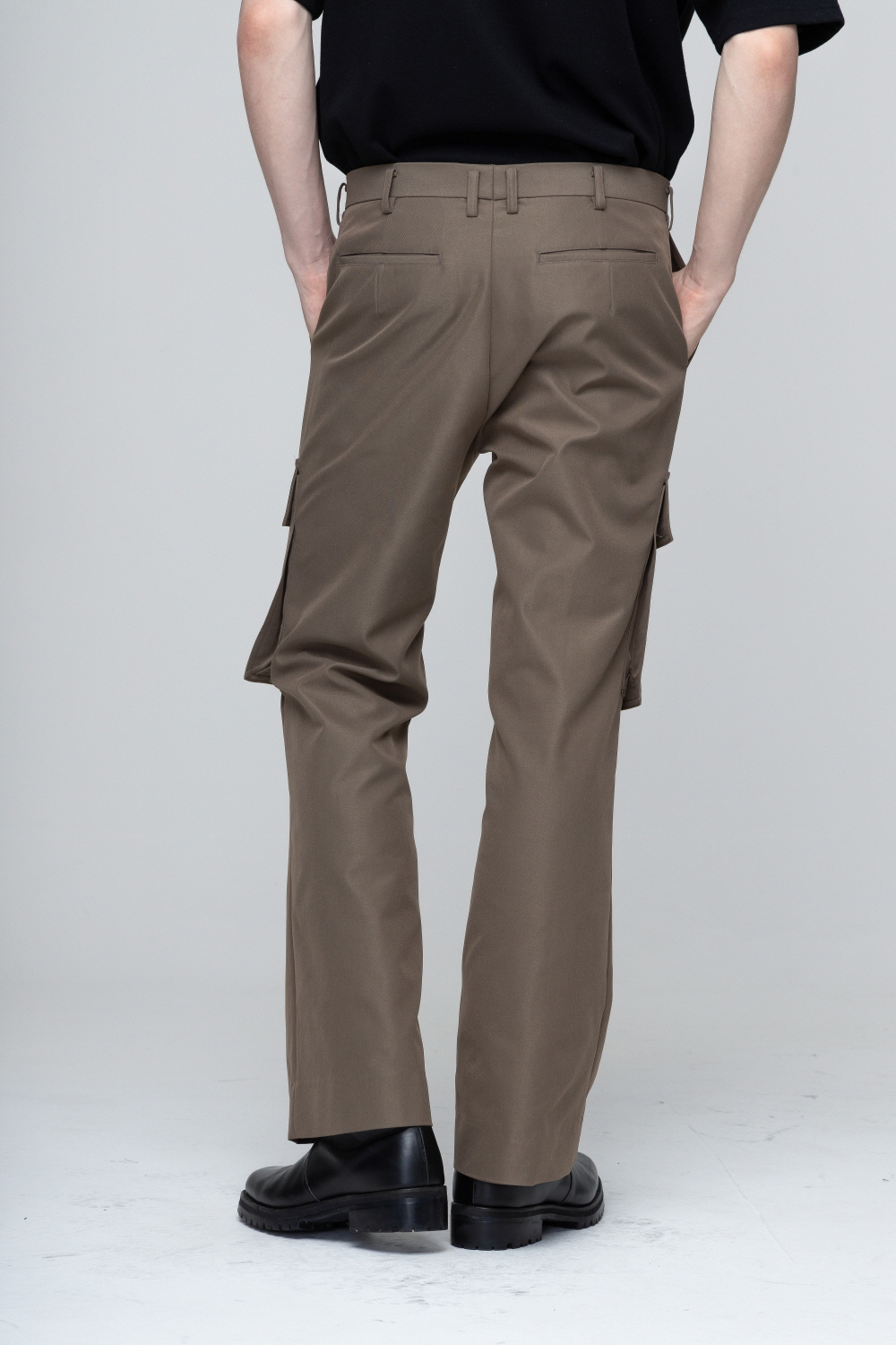 바지 모델 착용 이미지-S1L26