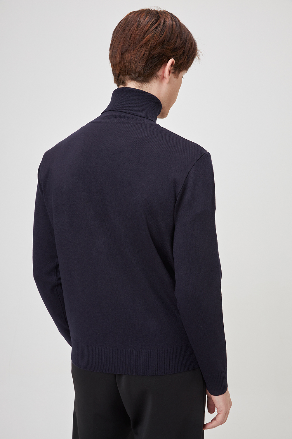 긴팔 티셔츠 모델 착용 이미지-S1L15