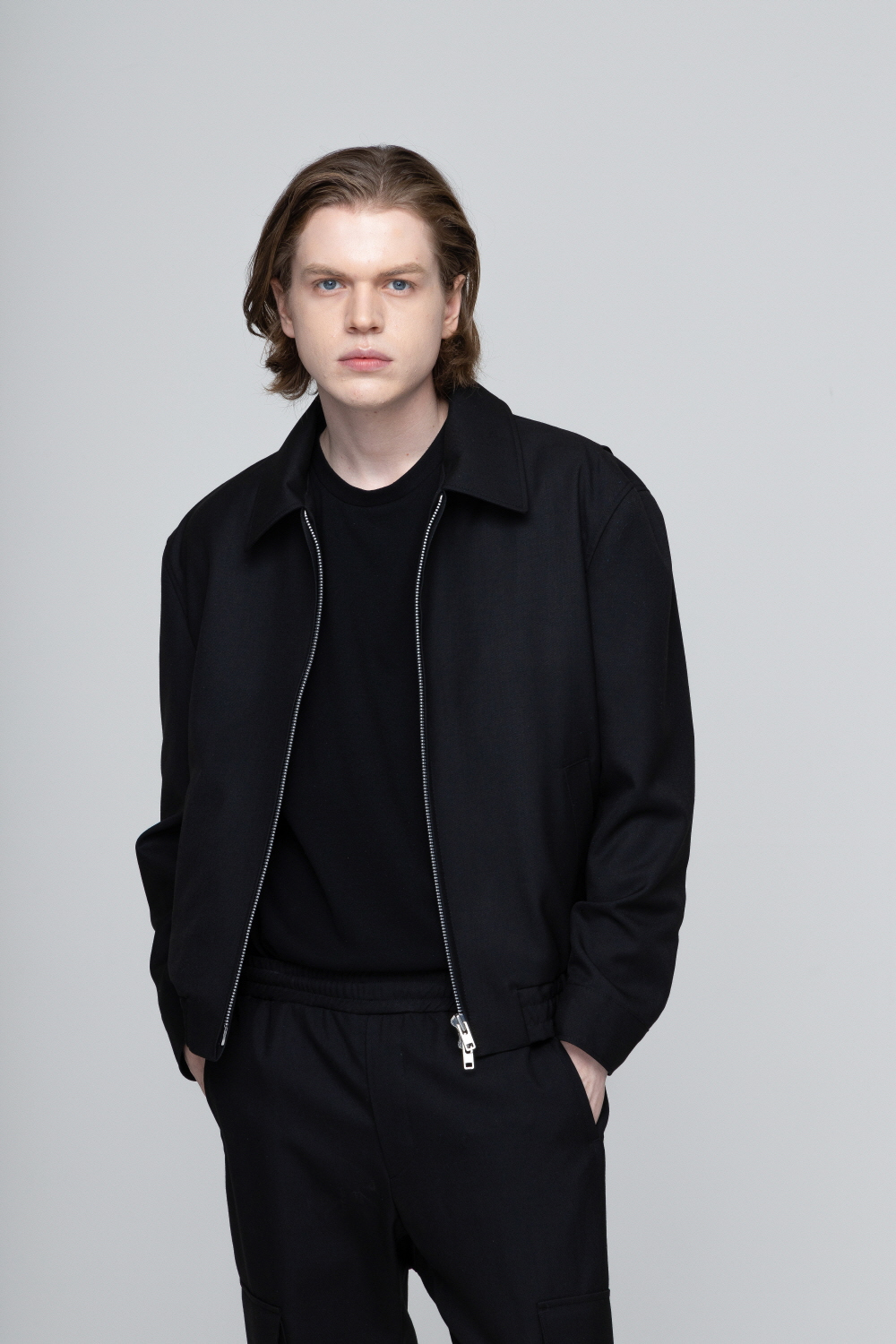 바지 모델 착용 이미지-S1L37