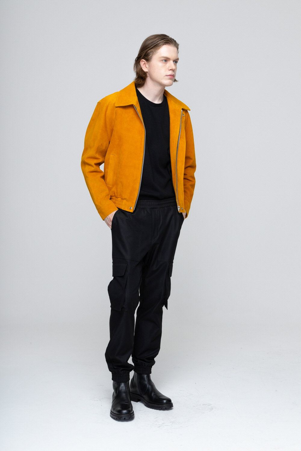 바지 모델 착용 이미지-S7L4