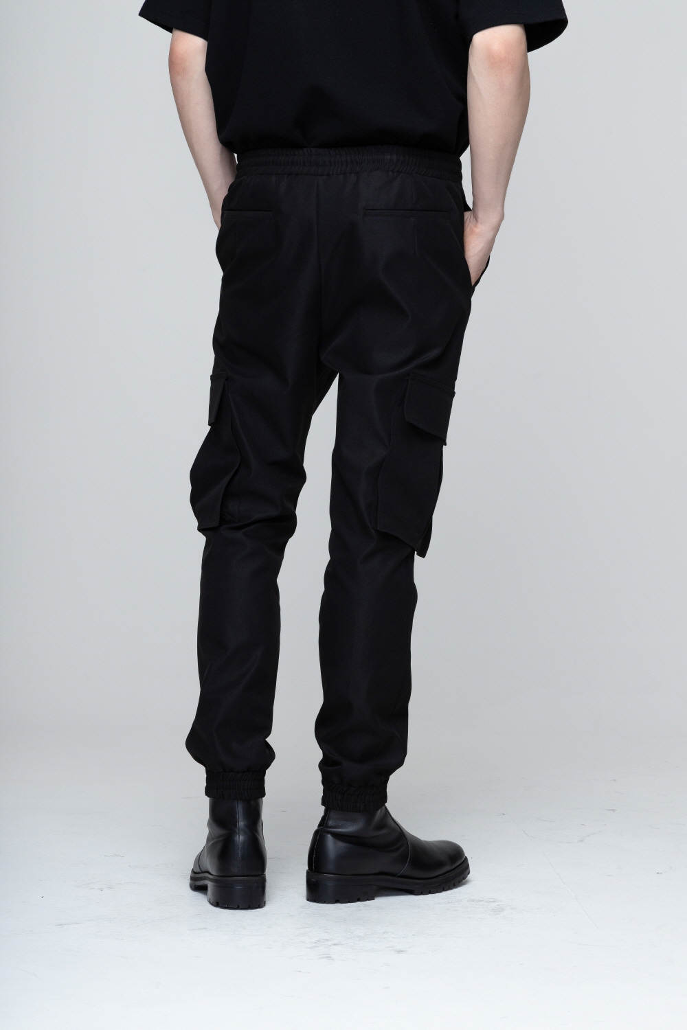 바지 모델 착용 이미지-S1L22