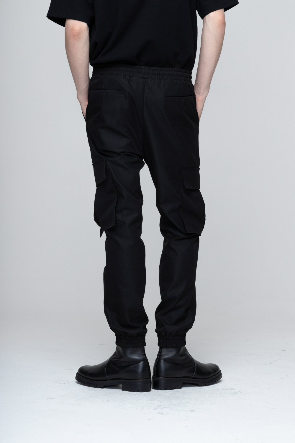 바지 모델 착용 이미지-S1L23